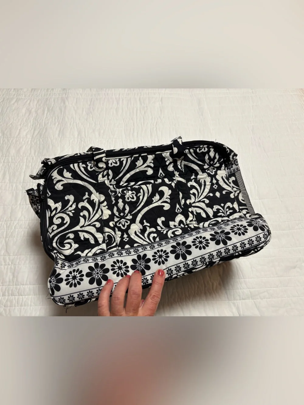 Vera Bradley Cat Dog Pet Tote - Night And Day Black & White Floral Pattern